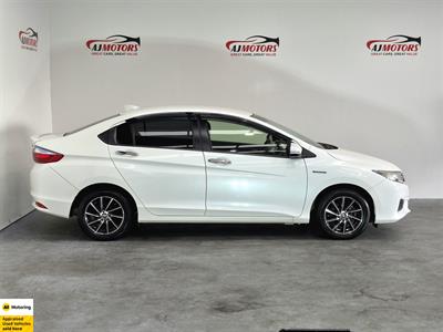 2015 Honda Grace - Thumbnail