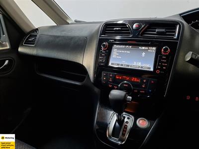 2014 Nissan Serena - Thumbnail