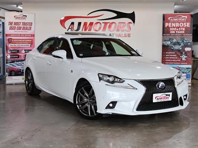 2015 Lexus IS 300h