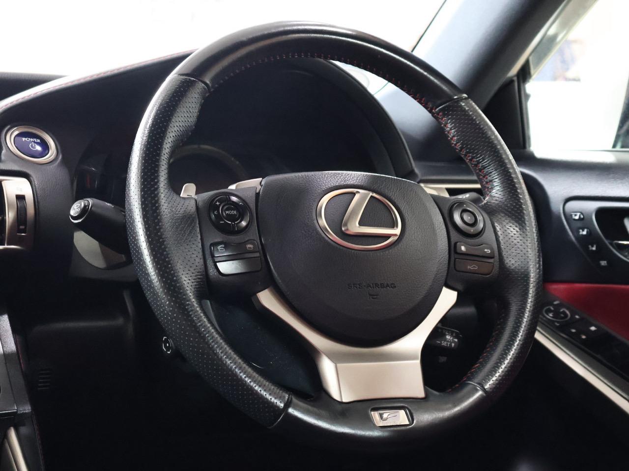 2015 Lexus IS 300h