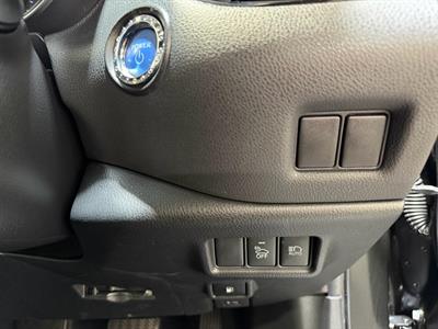 2017 Toyota C-HR - Thumbnail