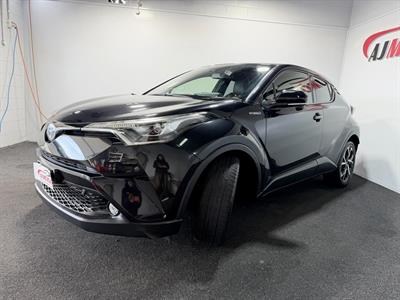 2017 Toyota C-HR - Thumbnail