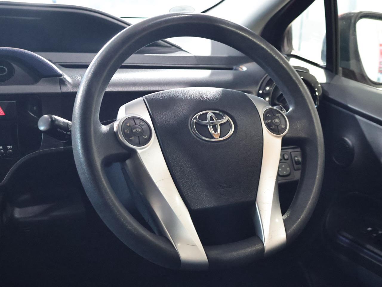 2015 Toyota Aqua
