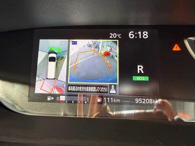 2017 Nissan Serena - Thumbnail