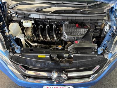 2017 Nissan Serena - Thumbnail