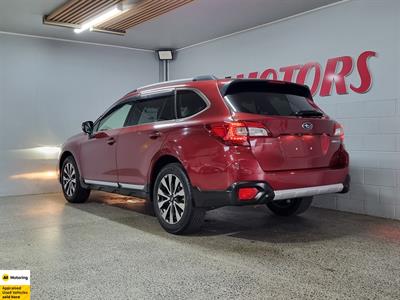 2015 Subaru Outback - Thumbnail