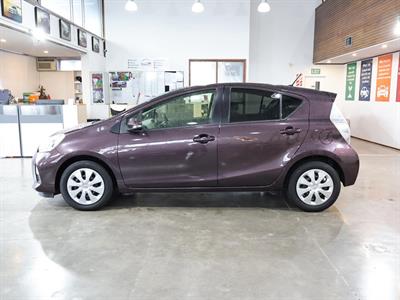 2014 Toyota Aqua - Thumbnail