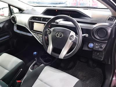 2014 Toyota Aqua - Thumbnail