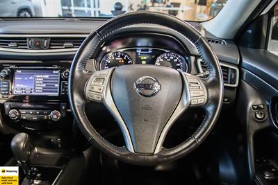 2017 Nissan X-Trail - Thumbnail