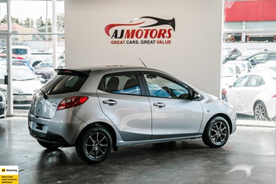 2014 Mazda Demio - Thumbnail