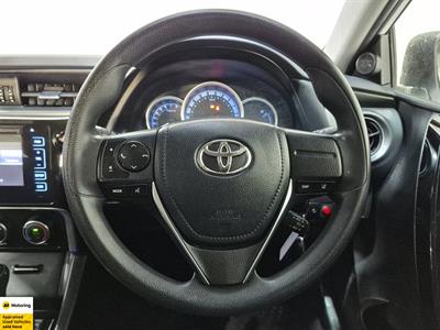 2018 Toyota Corolla - Thumbnail