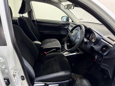 2018 Toyota Corolla - Thumbnail