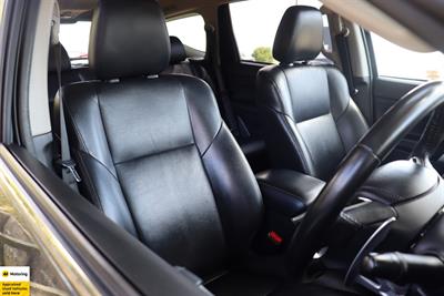 2023 Mitsubishi Pajero Sport - Thumbnail