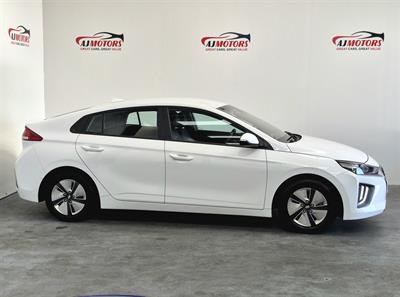 2022 Hyundai IONIQ - Thumbnail