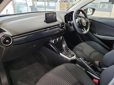 2016 Mazda Demio - Thumbnail