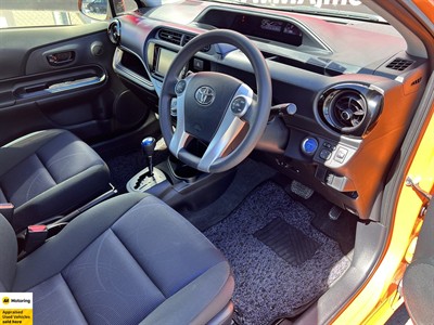 2015 Toyota Aqua - Thumbnail