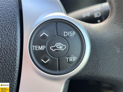 2015 Toyota Aqua - Thumbnail