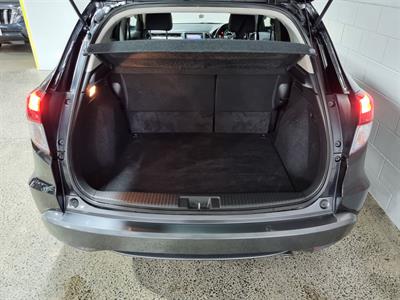 2017 Honda Vezel - Thumbnail