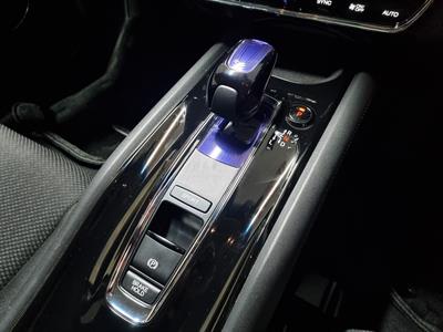 2017 Honda Vezel - Thumbnail