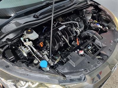 2017 Honda Vezel - Thumbnail