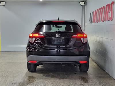 2017 Honda Vezel - Thumbnail