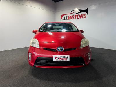 2014 Toyota Prius - Thumbnail