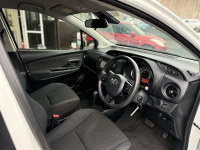 2018 Toyota Yaris - Thumbnail