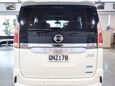 2016 Nissan Serena - Thumbnail