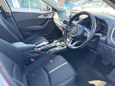 2017 Mazda Axela - Thumbnail