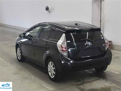 2013 Toyota Aqua - Thumbnail