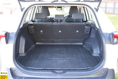 2019 Toyota RAV4 - Thumbnail