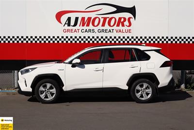 2019 Toyota RAV4 - Thumbnail