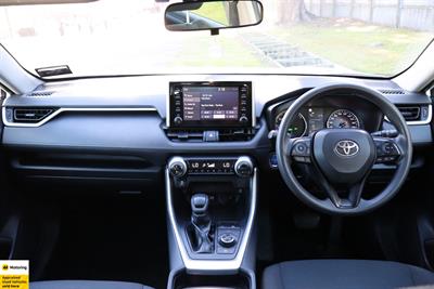 2019 Toyota RAV4 - Thumbnail