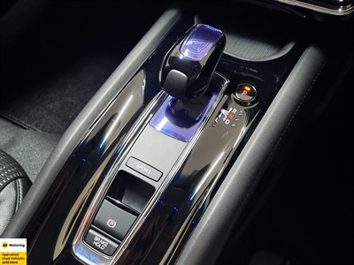 2015 Honda Vezel - Thumbnail