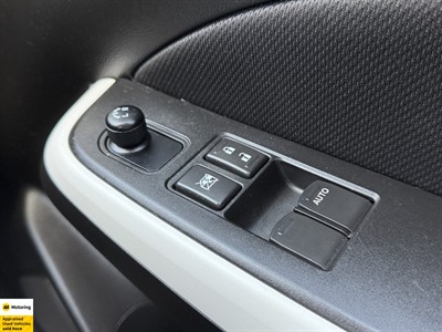 2020 Suzuki Swift - Thumbnail