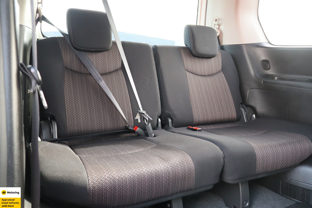 2015 Nissan Serena