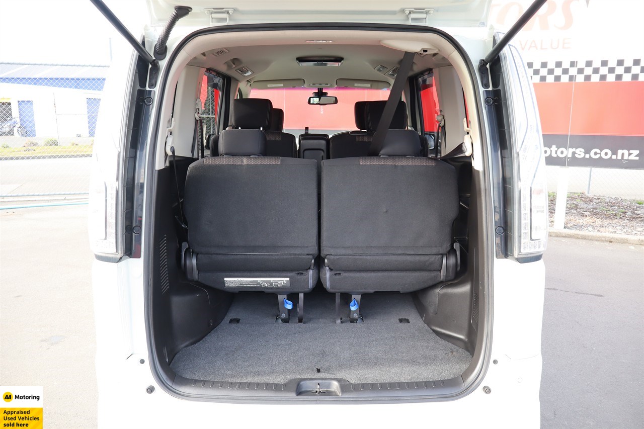 2015 Nissan Serena