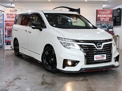2015 Nissan Elgrand - Thumbnail