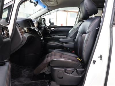 2015 Nissan Elgrand - Thumbnail