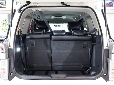 2015 Nissan Elgrand - Thumbnail