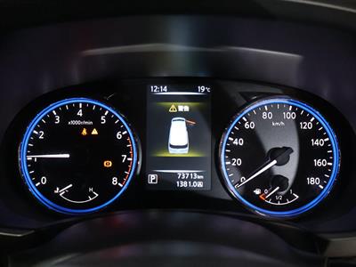 2015 Nissan Elgrand - Thumbnail