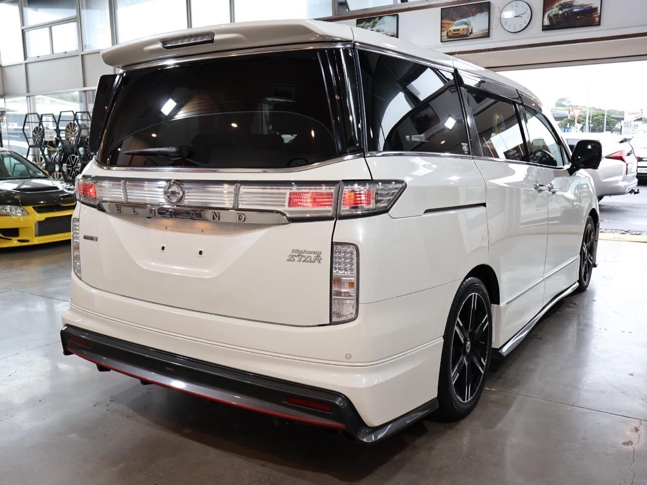 2015 Nissan Elgrand