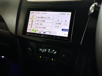 2015 Suzuki Swift - Thumbnail