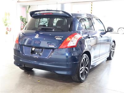 2015 Suzuki Swift - Thumbnail