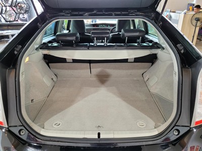 2014 Toyota Prius - Thumbnail