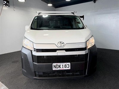 2020 Toyota Hiace - Thumbnail