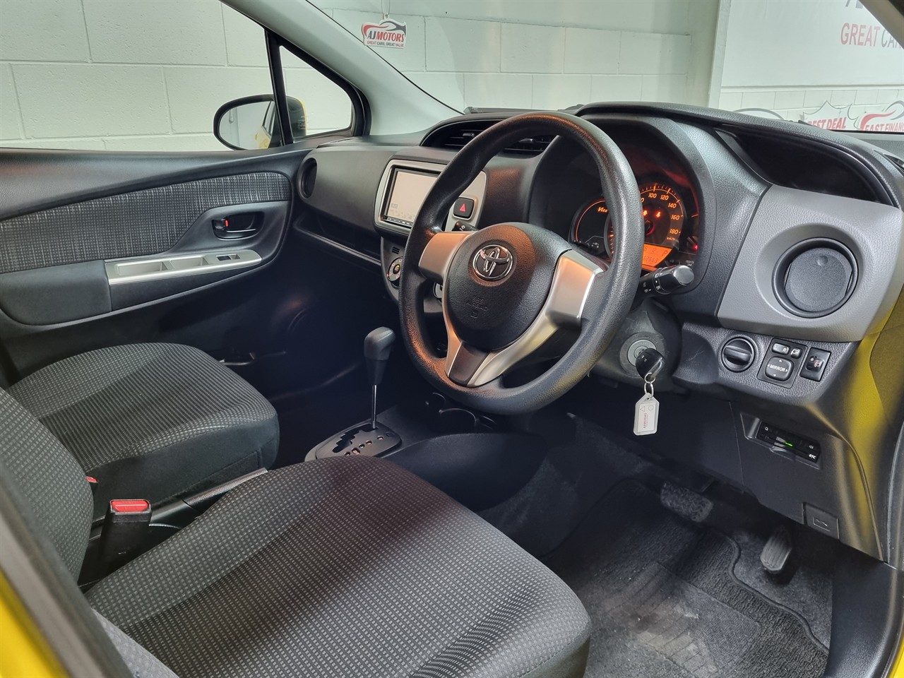 2014 Toyota Vitz