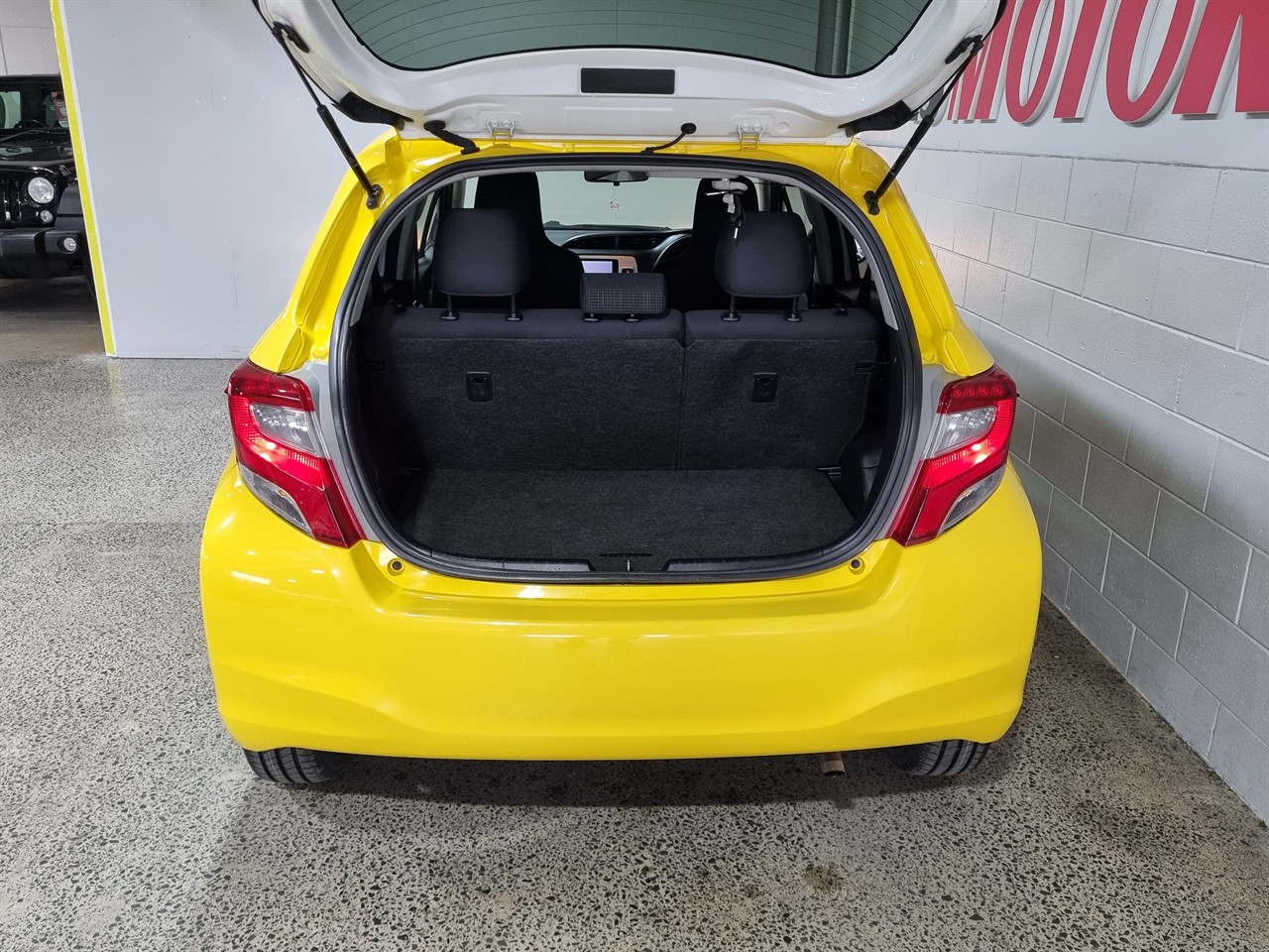 2014 Toyota Vitz