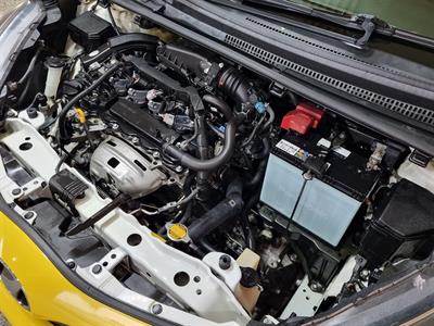 2014 Toyota Vitz - Thumbnail