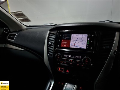 2019 Mitsubishi Pajero Sport - Thumbnail